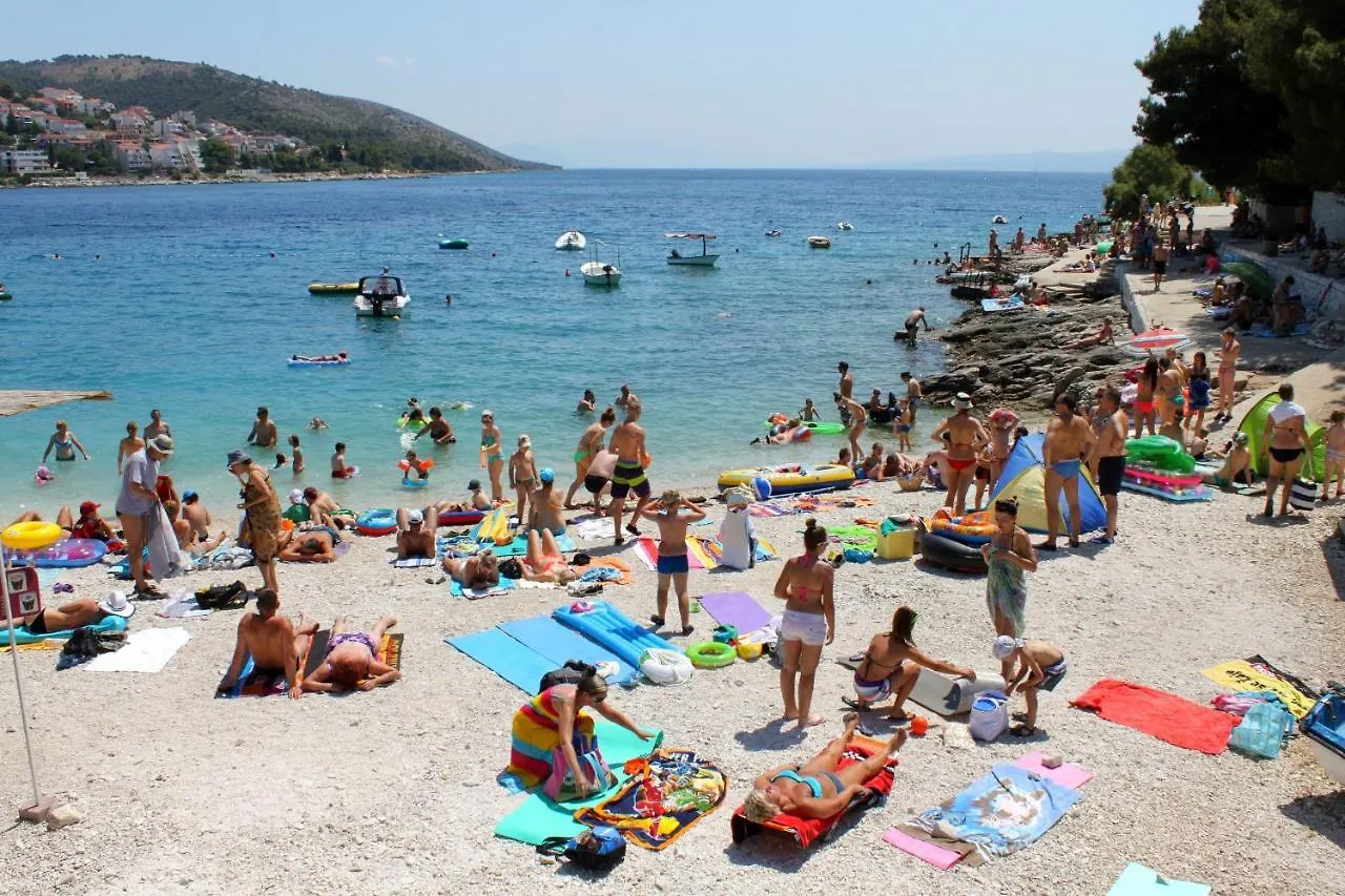 Family Friendly Apartments With A Swimming Pool Businci, Ciovo - 11232 Trogir 0*,  Kroatien