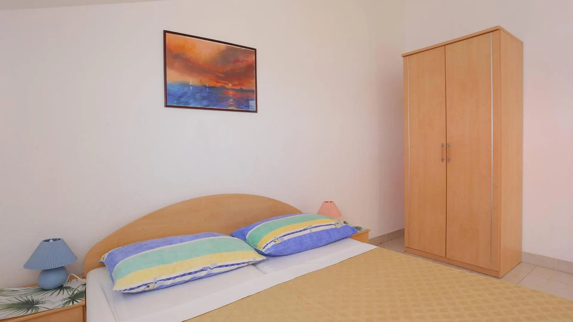 Family Friendly Apartments With A Swimming Pool Businci, Ciovo - 11232 Trogir 0*,  Kroatien