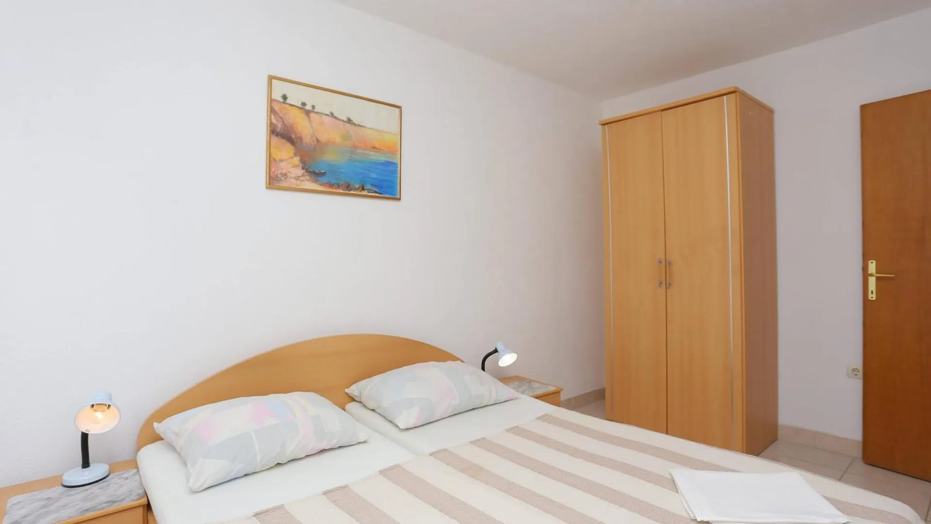 Family Friendly Apartments With A Swimming Pool Businci, Ciovo - 11232 Trogir