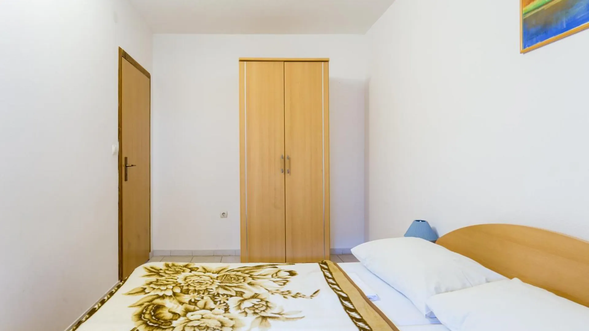 Family Friendly Apartments With A Swimming Pool Businci, Ciovo - 11232 Trogir