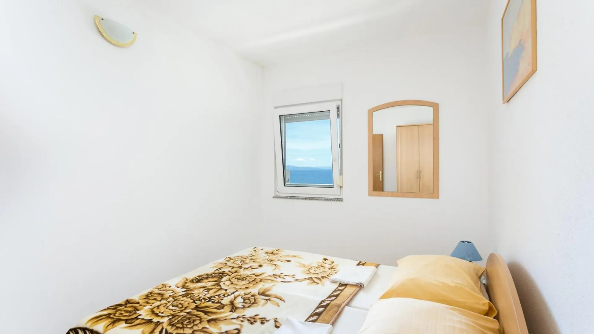 Family Friendly Apartments With A Swimming Pool Businci, Ciovo - 11232 Trogir Kroatien