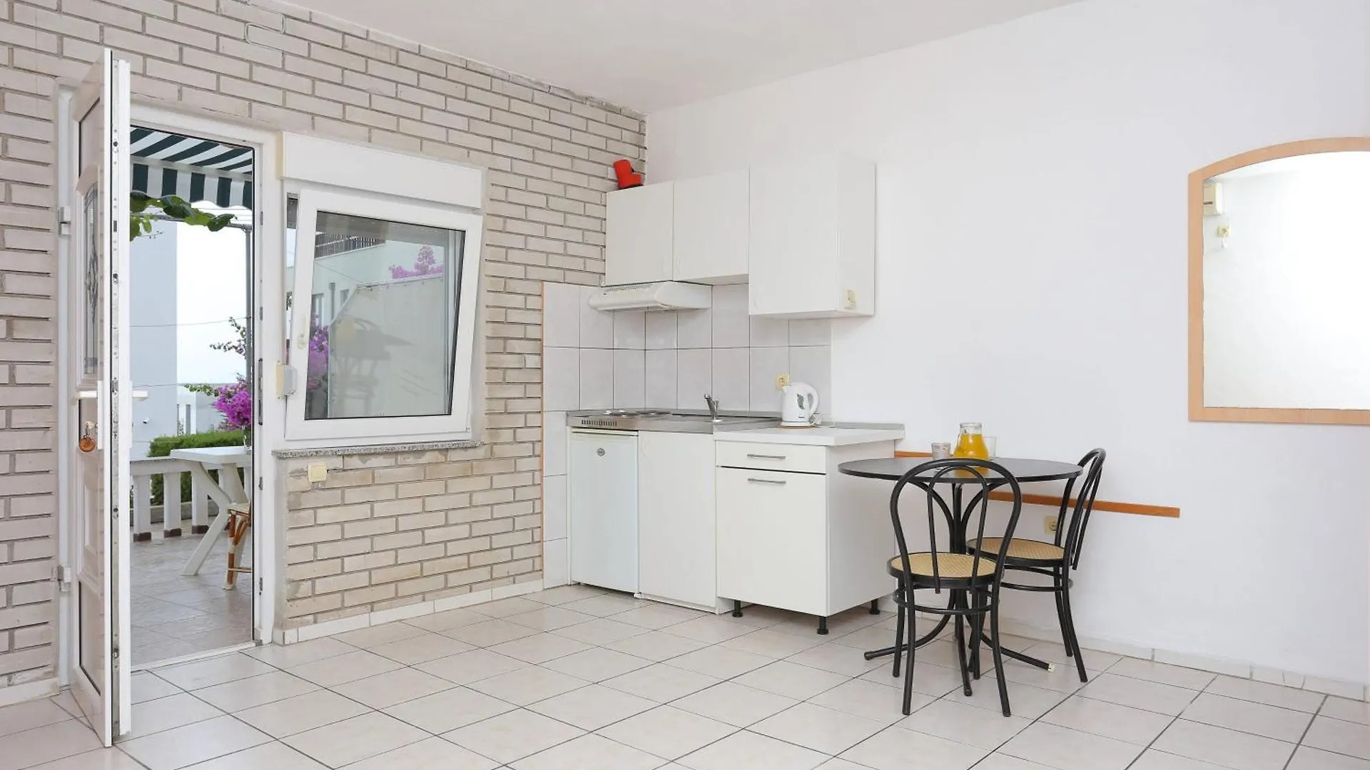 Family Friendly Apartments With A Swimming Pool Businci, Ciovo - 11232 Trogir